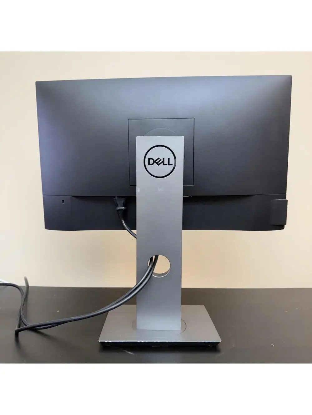 Dell P2219H 21.5-inch Full HD 1920x1080 Adjustable Stand Monitor
